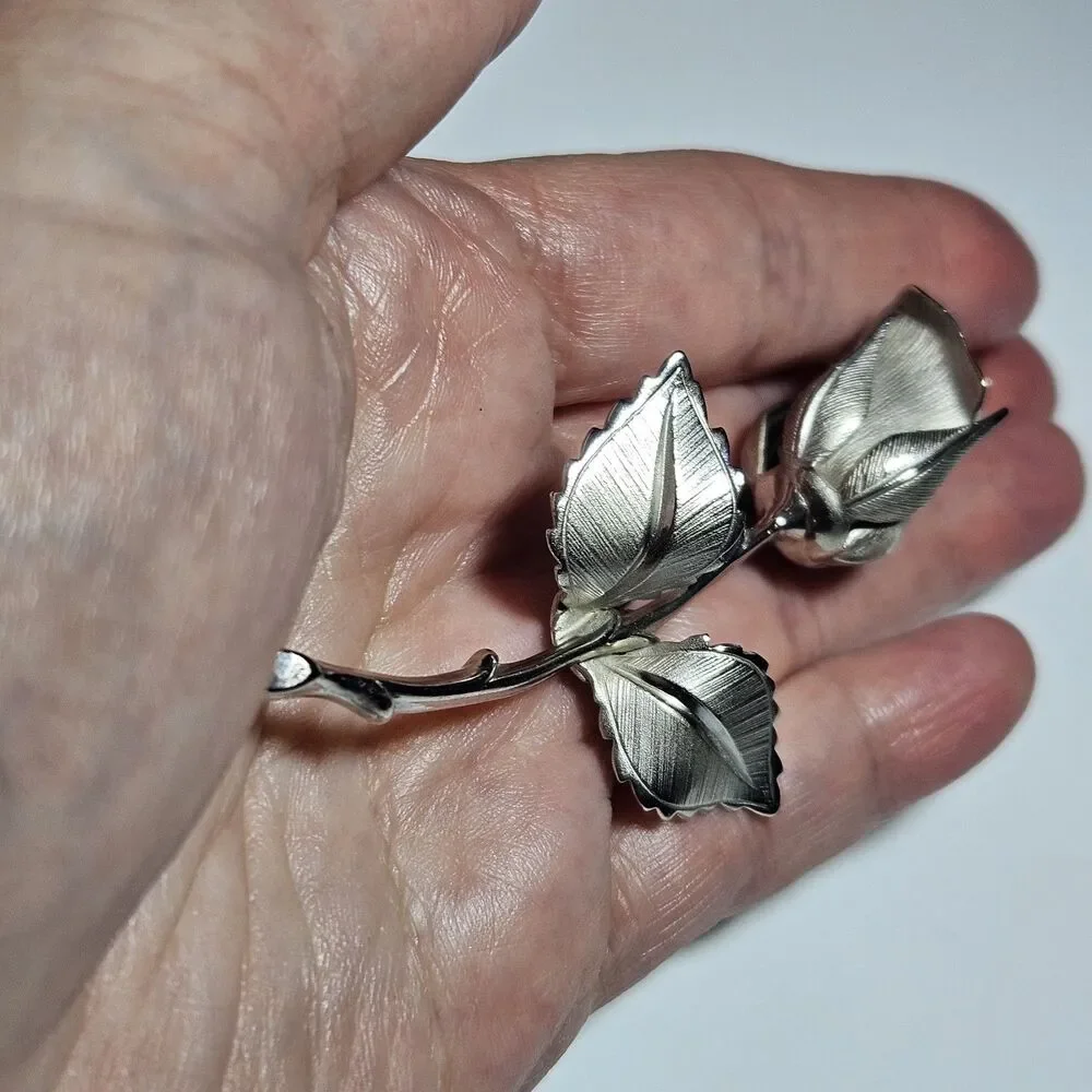 Vintage Signed Giovanni Silver Tone Figural Floral Textured Rose Brooch